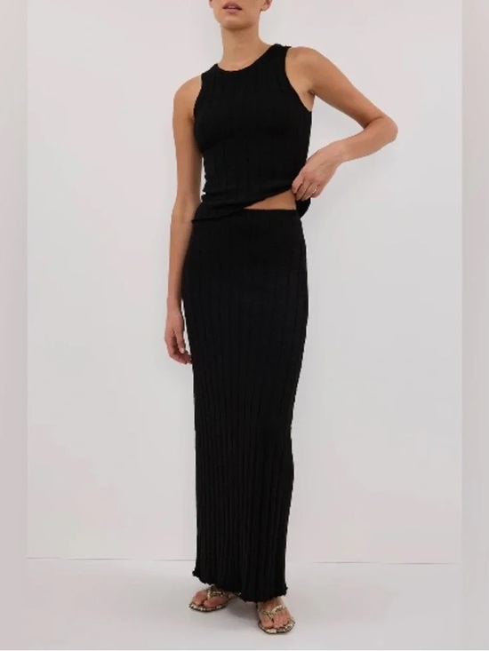 DISSH Dresses & Skirts - DISSH Rem Black Knit Midi Skirt - Small